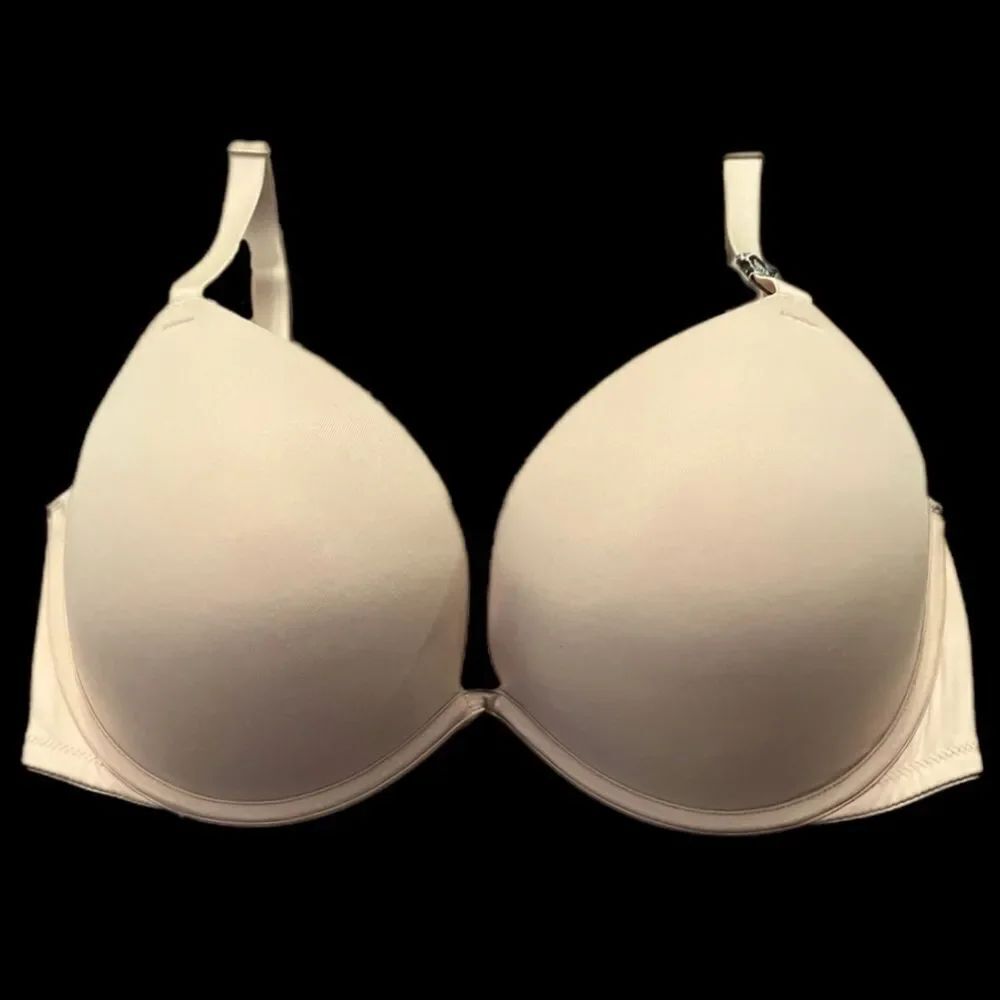 Victorias Secret Pink Wear Everywhere Super Push Up Bombshell padded bra Beige